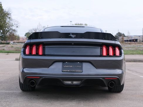 Used 2017 Ford Mustang GT image 9