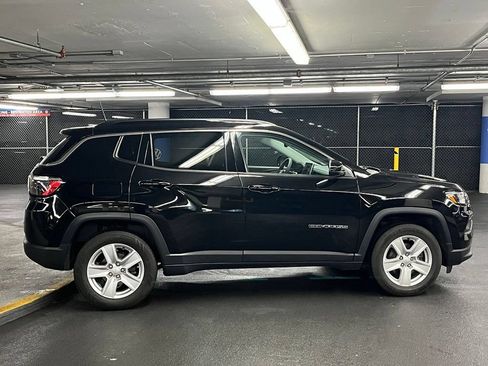 Used 2022 Jeep Compass Latitude AWD/4WD image 37