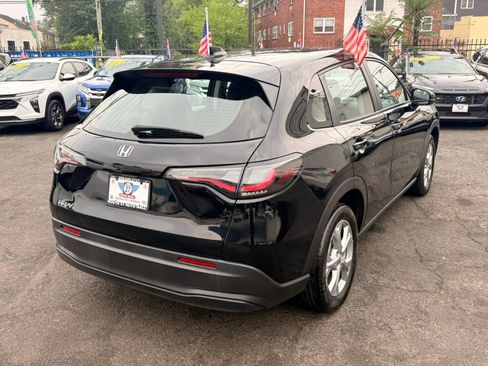 Used 2023 Honda HR-V LX image 7