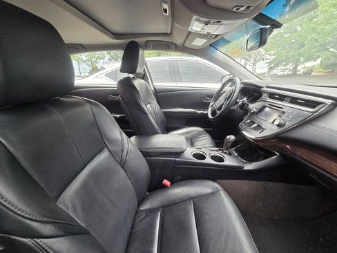 Used 2013 Toyota Avalon XLE Premium FWD image 11