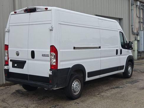 Used 2026 RAM ProMaster 2500 w/ Convenience Group FWD image 2