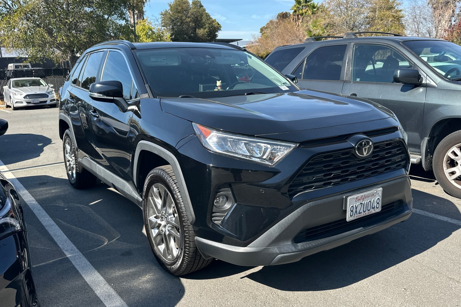 Used 2021 Toyota RAV4 XLE Premium FWD image 2