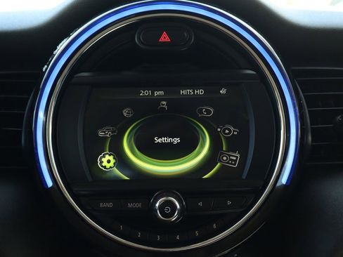 Used 2017 MINI Cooper 2-Door Hardtop FWD image 18