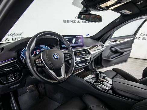 Used 2023 BMW 530e w/ Convenience Package RWD image 20