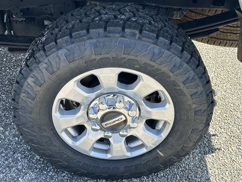 Used 2024 Ford F250 XLT image 8