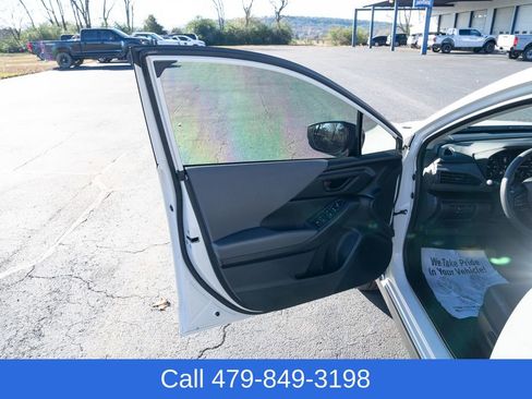 Used 2025 Subaru Crosstrek 2.0i Premium image 11