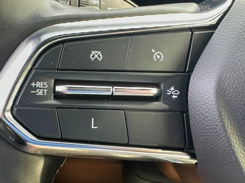 Used 2024 Chevrolet Traverse LS image 19