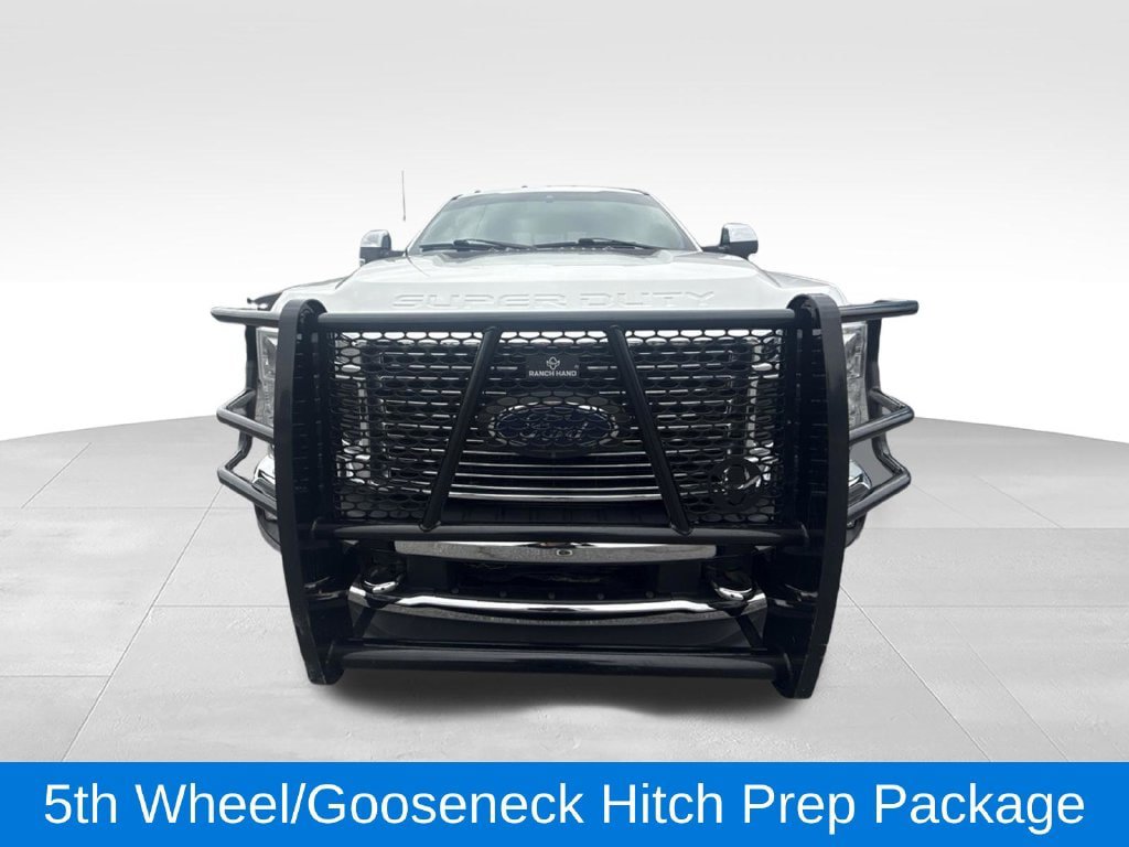 Used 2022 Ford F350 Lariat w/ Lariat Ultimate Package AWD/4WD image 3