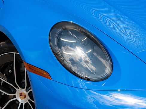 Certified 2025 Porsche 911 Carrera 4 GTS AWD/4WD image 29