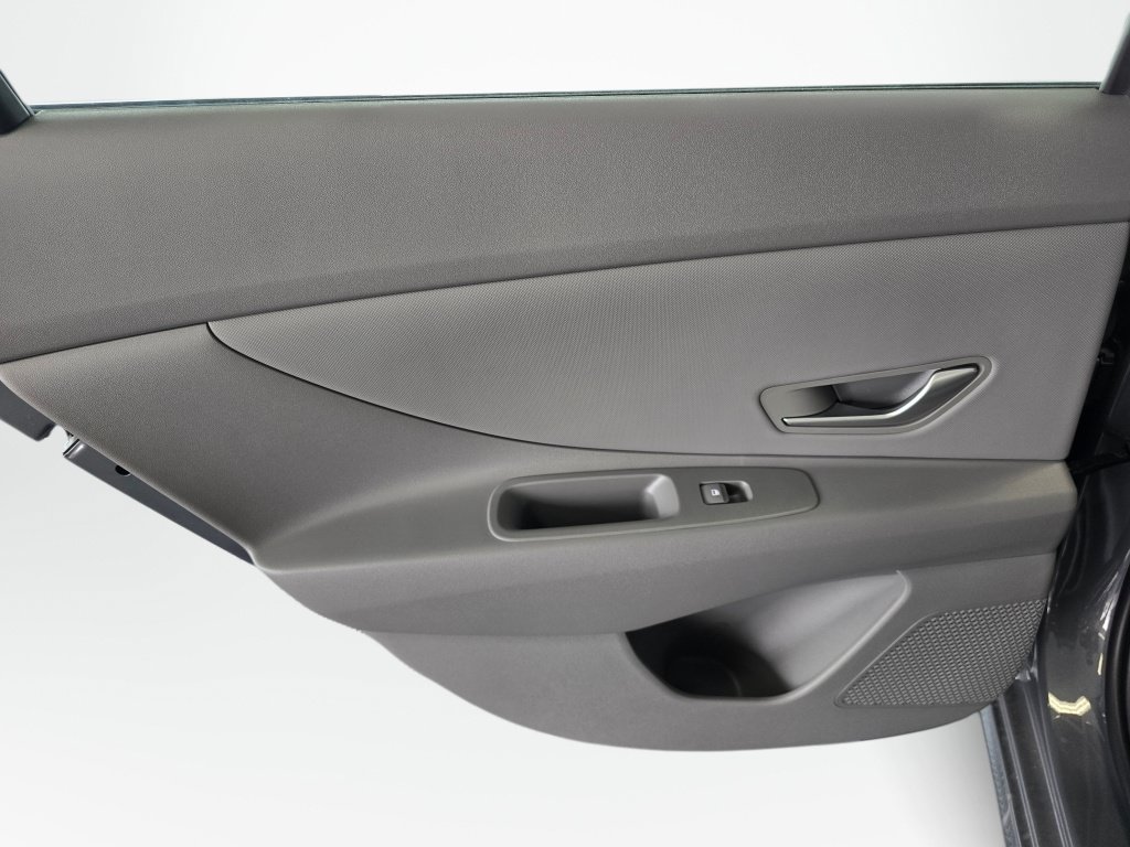 New 2026 Hyundai Elantra Sport FWD image 30