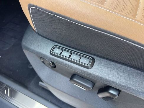 New 2026 Volkswagen Atlas Cross Sport SEL R-Line image 26