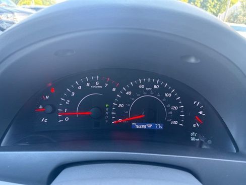 Used 2011 Toyota Camry LE FWD image 23