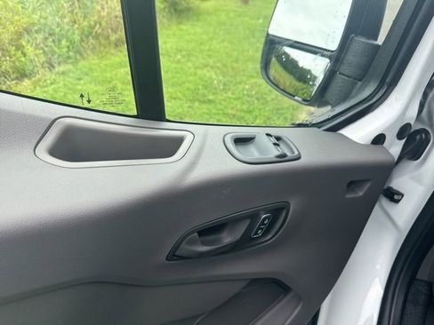 New 2025 Ford Transit 250 Low Roof image 19