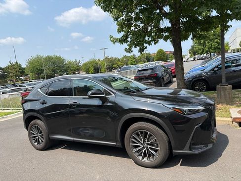 Certified 2025 Lexus NX 250 AWD w/ Accessory Package (2T) image 12