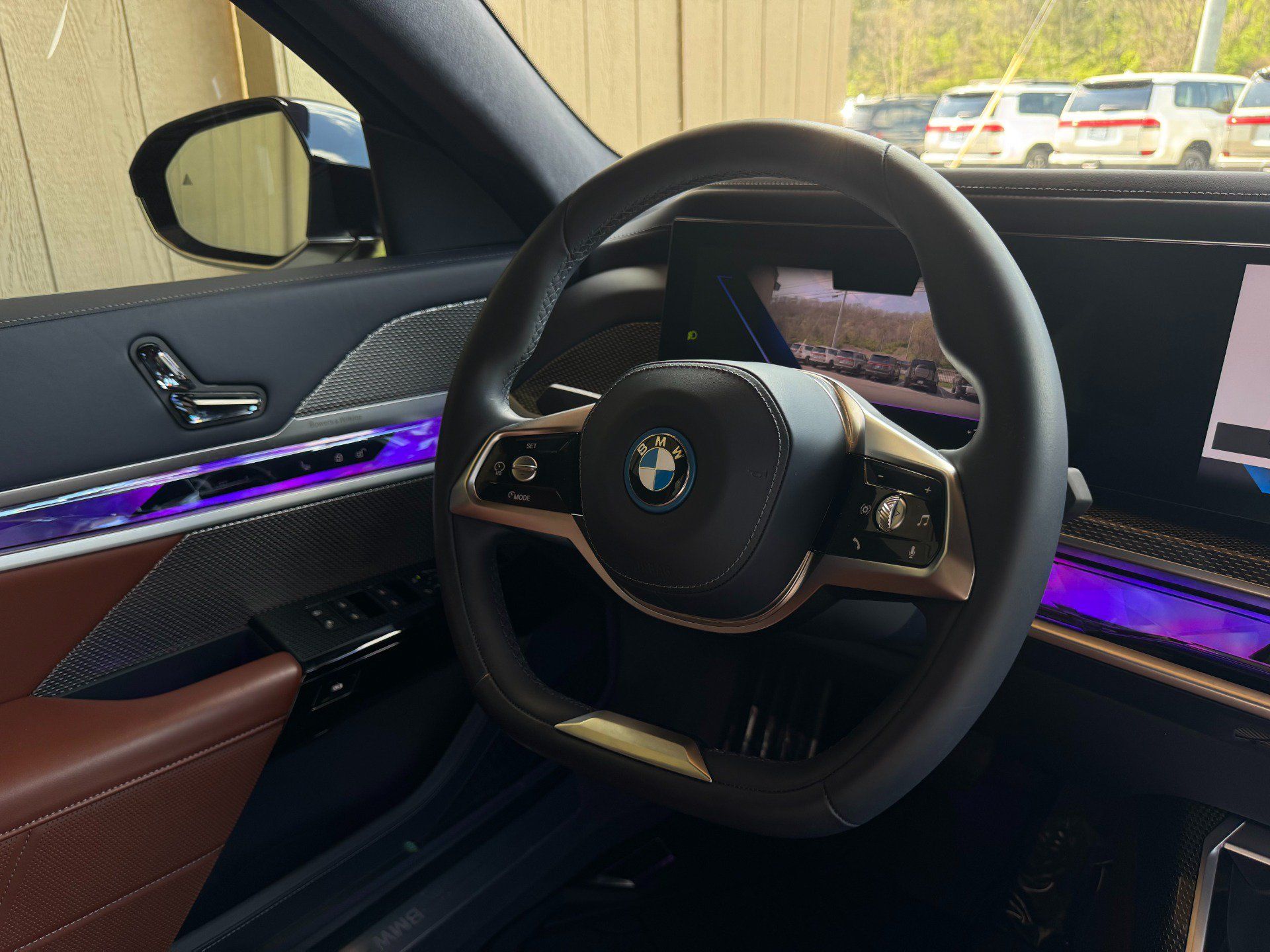 Used 2025 BMW i7 eDrive50 w/ Executive Package RWD image 29