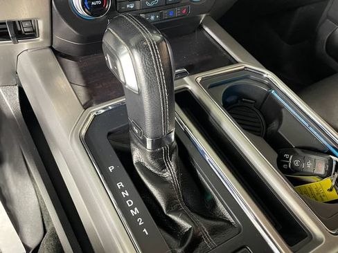 Used 2015 Ford F150 Platinum w/ Equipment Group 701A Luxury AWD/4WD image 11