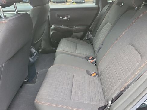 Used 2023 Honda HR-V Sport image 11