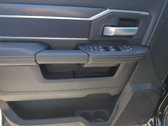 New 2026 RAM 3500 Big Horn AWD/4WD image 12