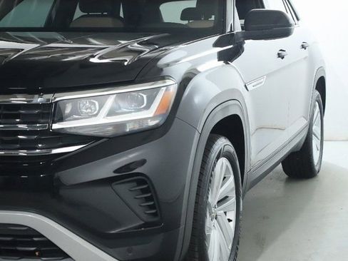 Used 2023 Volkswagen Atlas Cross Sport SE AWD/4WD image 4