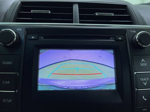 Used 2017 Toyota Camry LE FWD image 22