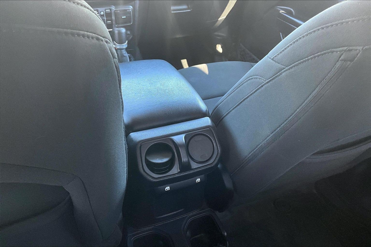 Used 2021 Jeep Gladiator Sport AWD/4WD image 11
