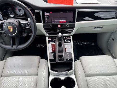 Used 2023 Porsche Macan S AWD/4WD image 14