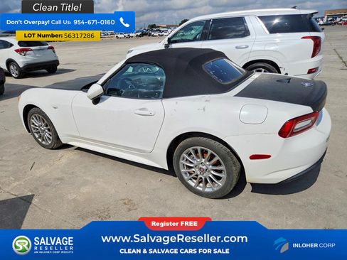 Used 2018 FIAT 124 Spider Classica RWD image 3