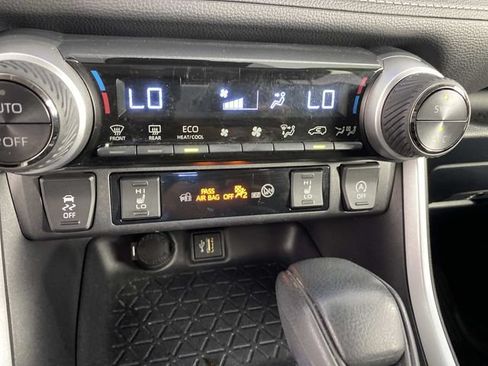 Used 2025 Toyota RAV4 XLE w/ Convenience Package AWD/4WD image 23