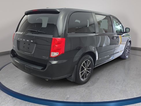 Used 2014 Dodge Grand Caravan SE FWD image 5