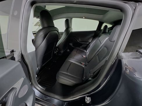 Used 2024 Tesla Model Y Long Range image 27