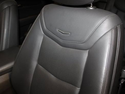 Certified 2022 Cadillac XT5 Premium Luxury image 9