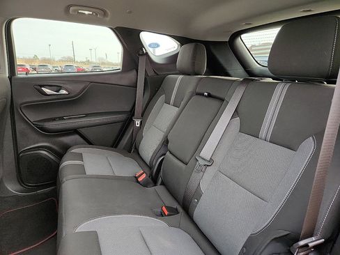 Used 2025 Chevrolet Blazer LT w/ Convenience Package image 5