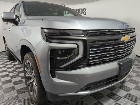 Used 2026 Chevrolet Tahoe High Country AWD/4WD image 6