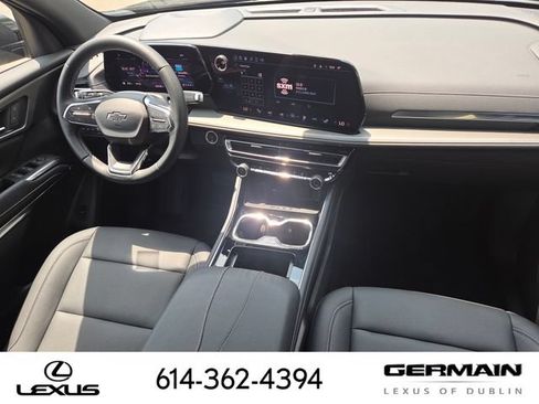 Used 2024 Chevrolet Traverse LT w/ Midnight/Sport Edition AWD/4WD image 33