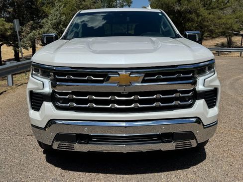 Used 2024 Chevrolet Silverado 1500 LTZ AWD/4WD image 2