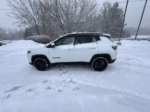 Used 2022 Jeep Compass Altitude image 6