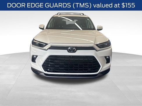 Used 2024 Toyota Grand Highlander AWD image 11
