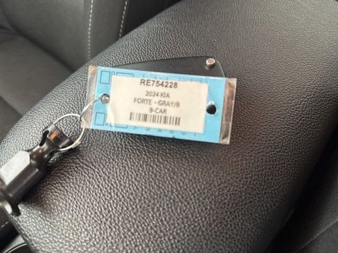Used 2024 Kia Forte LXS image 32