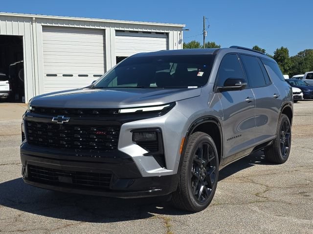Used 2025 Chevrolet Traverse RS FWD image 1