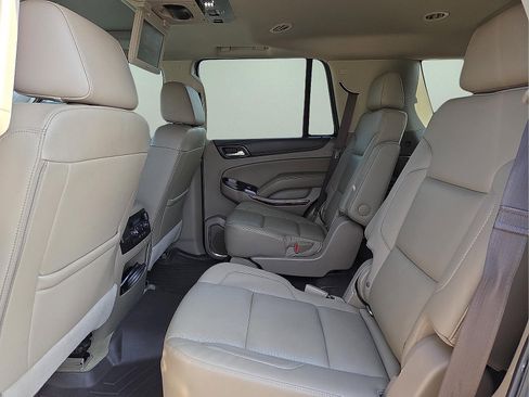 Used 2018 GMC Yukon SLT w/ Premium Edition image 11
