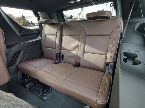 Used 2023 Chevrolet Tahoe High Country image 17