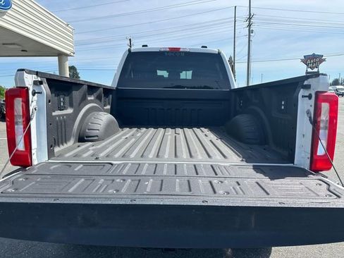 Used 2024 Ford F350 XLT w/ FX4 Off-Road Package AWD/4WD image 26