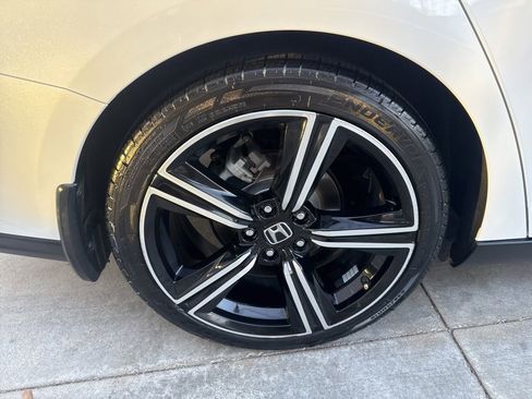 Used 2024 Honda Accord Sport image 10