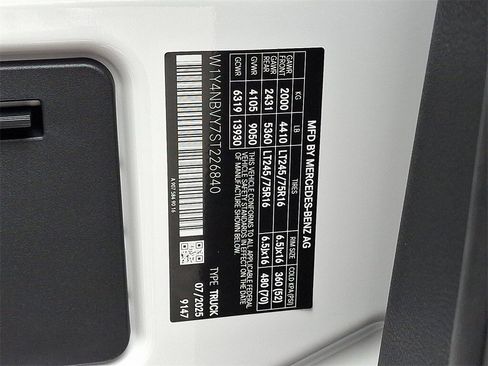 New 2025 Mercedes-Benz Sprinter 2500 image 17