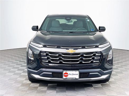 Used 2026 Chevrolet Equinox LT FWD image 2
