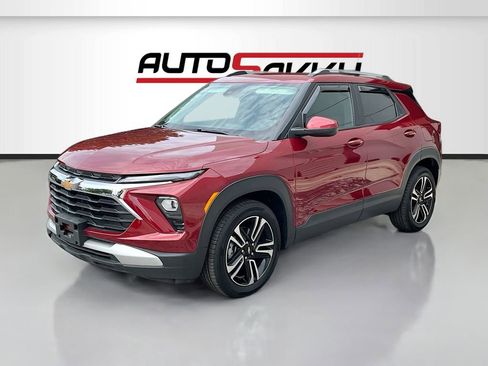 Used 2024 Chevrolet TrailBlazer LT FWD image 3