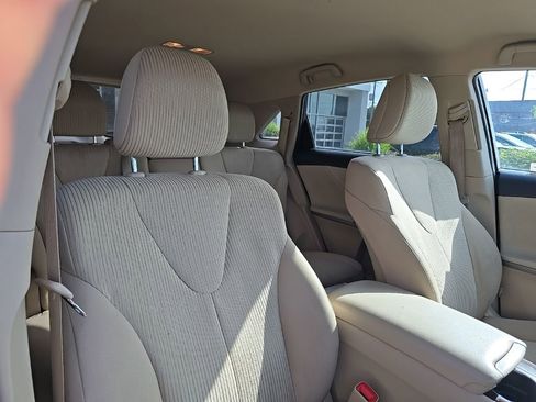 Used 2015 Toyota Venza LE FWD image 29