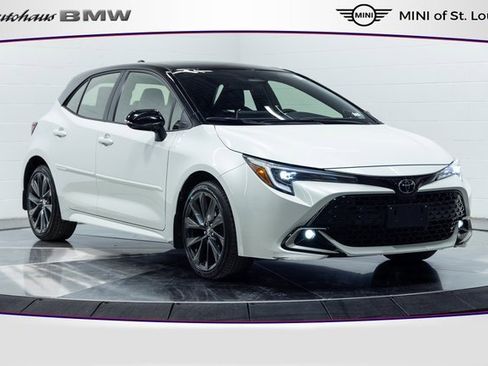 Used 2025 Toyota Corolla XSE image 1