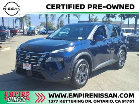 Certified 2025 Nissan Rogue SV FWD image 1