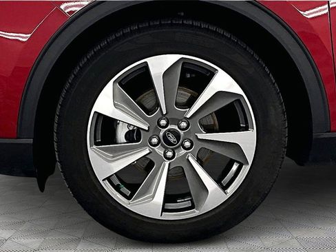 Used 2023 Ford Escape Platinum image 9